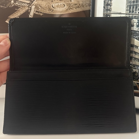 Louis Vuitton Black Epi Leather Checkbook/Wallet - Picture 2 of 2